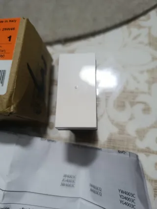 Bticino JW4003C Pulsante LED 100-240V