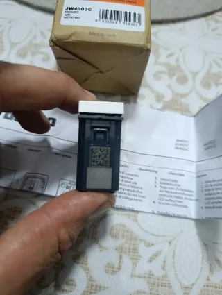 Bticino JW4003C Pulsante LED 100-240V