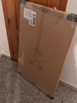 Mesa de pino con 2 taburetes