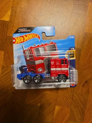 Hot Wheels Optimus Prime Camión