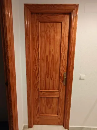 Puerta de madera interior 78'5x210