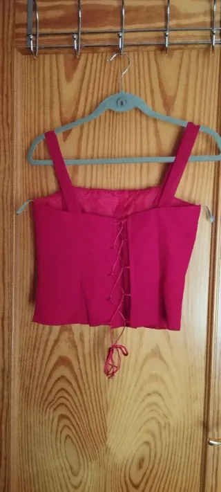 Conjunto Top y Falda Rojo