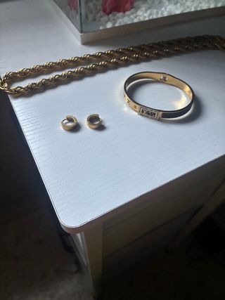 Pulsera Louis Vuitton, Cadena y Pendientes