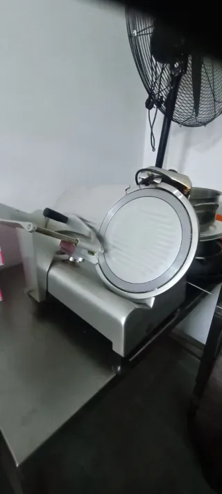 2Cortadoras de fiambre profesional