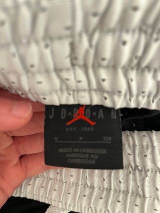 pantalones jordan cortos. talla s