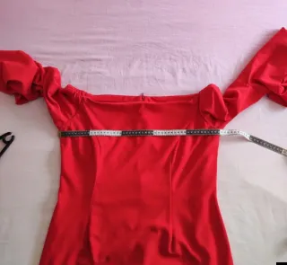 Vestido rojo hombros descubiertos