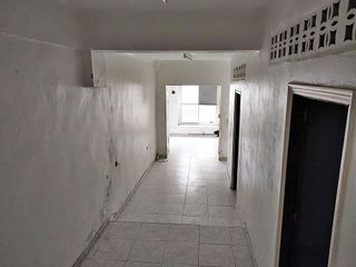 Piso en venta en La Granja-La Colina-Los Pastores en Algeciras