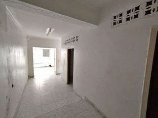 Piso en venta en La Granja-La Colina-Los Pastores en Algeciras