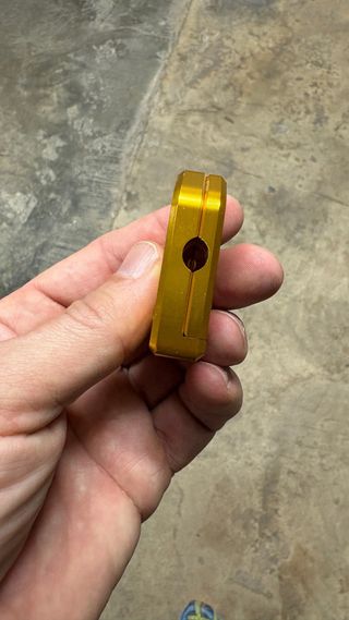 Accesorios Honda ADV 350 Dorados