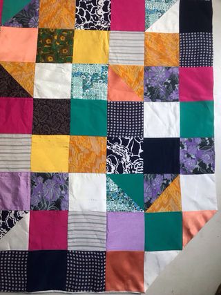 COLCHA O CUBRESOFÁ... VINTAGE MULTICOLOR AÑOS 70