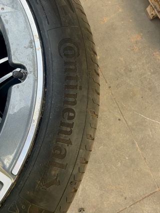 Llanta Mercedes Clase 220 AMG 18 con Neumáticos