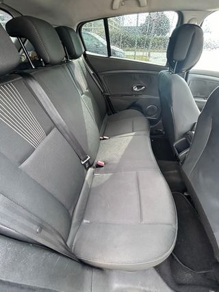 Renault 1.5 2010  motor dañado