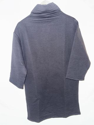 Zara Jersey Cuello Alto Texturizado Talla M
