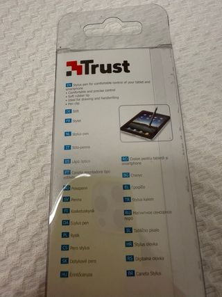 Lápiz Óptico Trust Fundamental Rosa