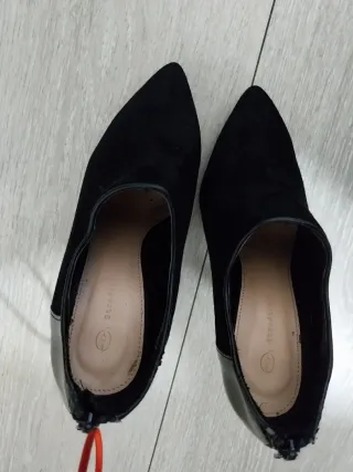 Zapatos de tacón negros