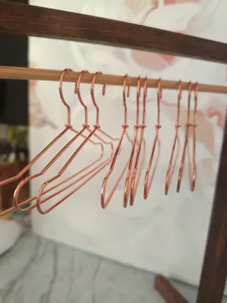 Percheros de muñeca Armario con Perchas