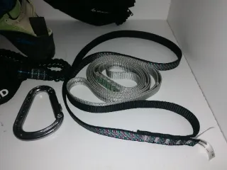 Equipo Escalada/Ferrata: Pies, Arneses, Mosquetone