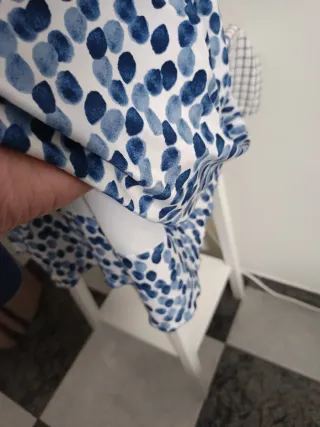 Vestido corto estampado azul y blanco