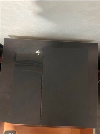 PS4 Fat Negra + 2 Mandos + 2 Juegos + Cables