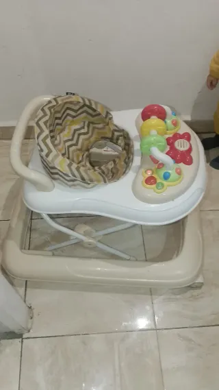 Taca taca per bambini con giocattoli