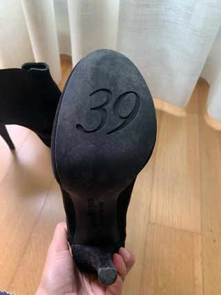 Tacon Plataforma. Talla pequeño es un 39 pequeño