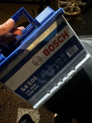 Batería Bosch S4 E05 12V 60Ah 640A