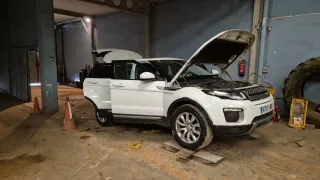 Despiece land Rover evoque color blanco