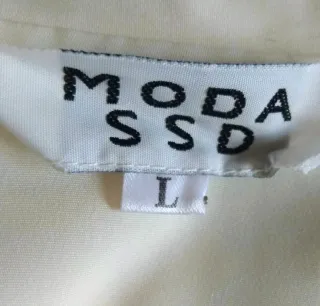 Blusa blanca roto con encaje