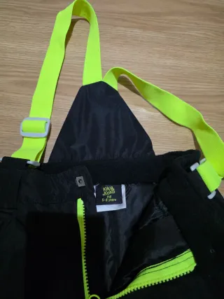 Pantalón de esquí infantil con tirantes talla 116.