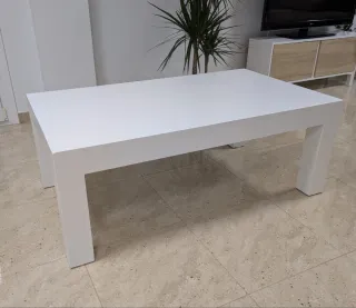 Mesa de centro blanca de madera