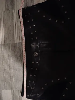 Pantalón Killstar imitación cuero talla 38