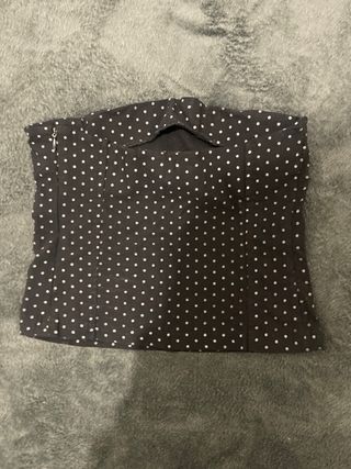 Top de lunares negro y blanco