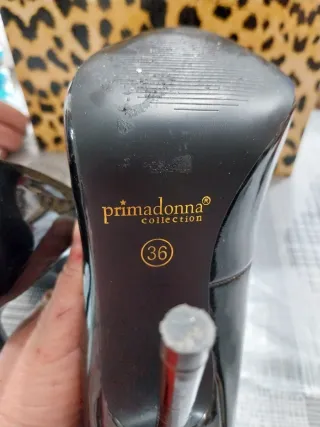 Zapatos de salón negros Primadonna