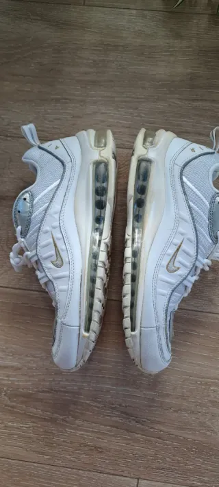 Zapatillas Nike Air Max 98 Blancas y Doradas