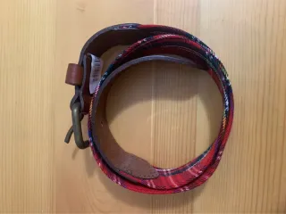 Cinturón Tartán Rojo Cuero