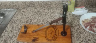 Jamonero Profesional Huelva con cuchillo