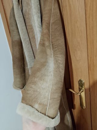 Abrigo piel auténtica largo beige/marrón