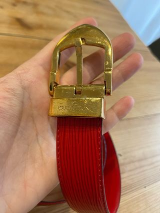 Cintura in pelle Louis Vuitton rossa con fibbia dorata