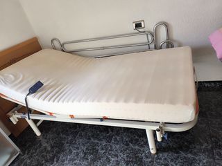 Cama ortopédica eléctrica casi nueva