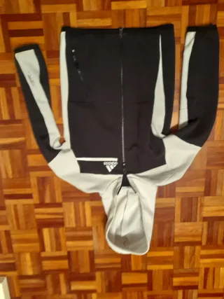 Sudadera Adidas Negra y Gris