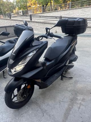 Moto Honda 125, PCX Automática Negra 2023