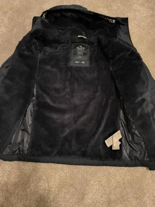 Chaqueta Hollister acolchada negra Talla S