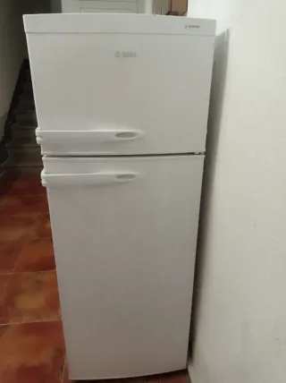 Nevera BRU blanca