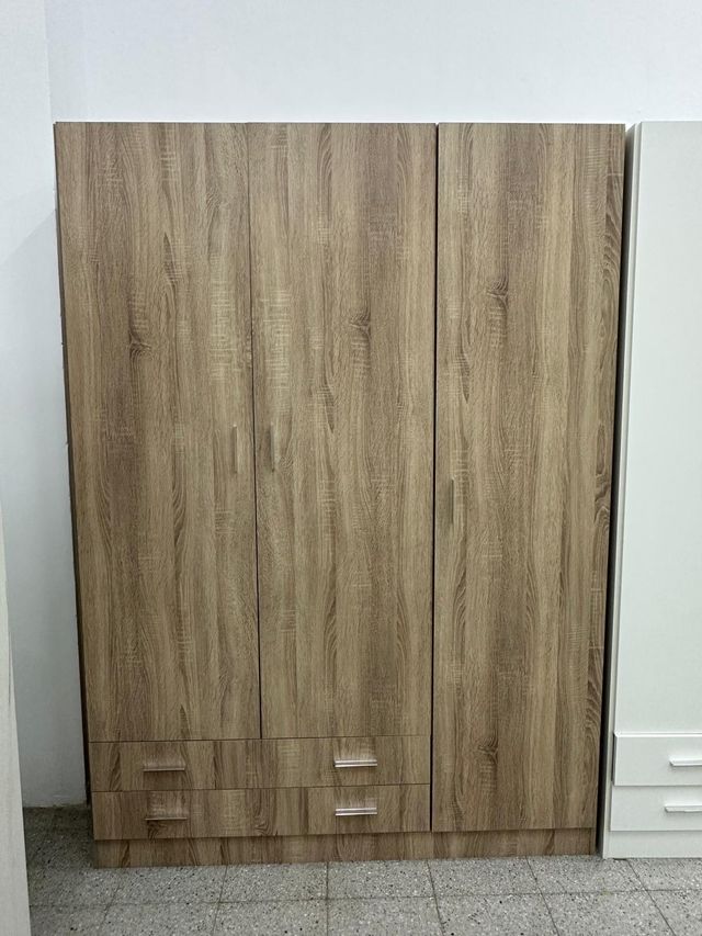 Moderno Armario 3 Puertas 150x200 NUEVOS!