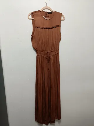Vestido largo satinado Zara con abertura talla XL