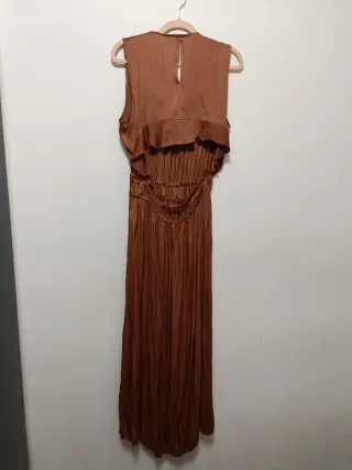 Vestido largo satinado Zara con abertura talla XL