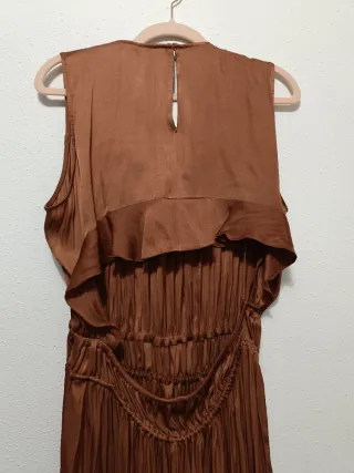 Vestido largo satinado Zara con abertura talla XL