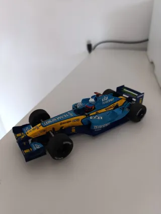 Coche Scalextric Renault Team Spirit
