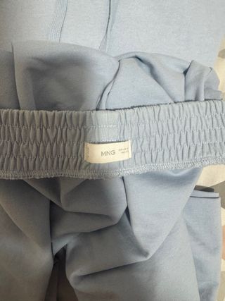 Sudadera azul con capucha pantalón culot