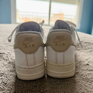 Nike Air Force 1 Low Mujer Beige/Blanco/dorado